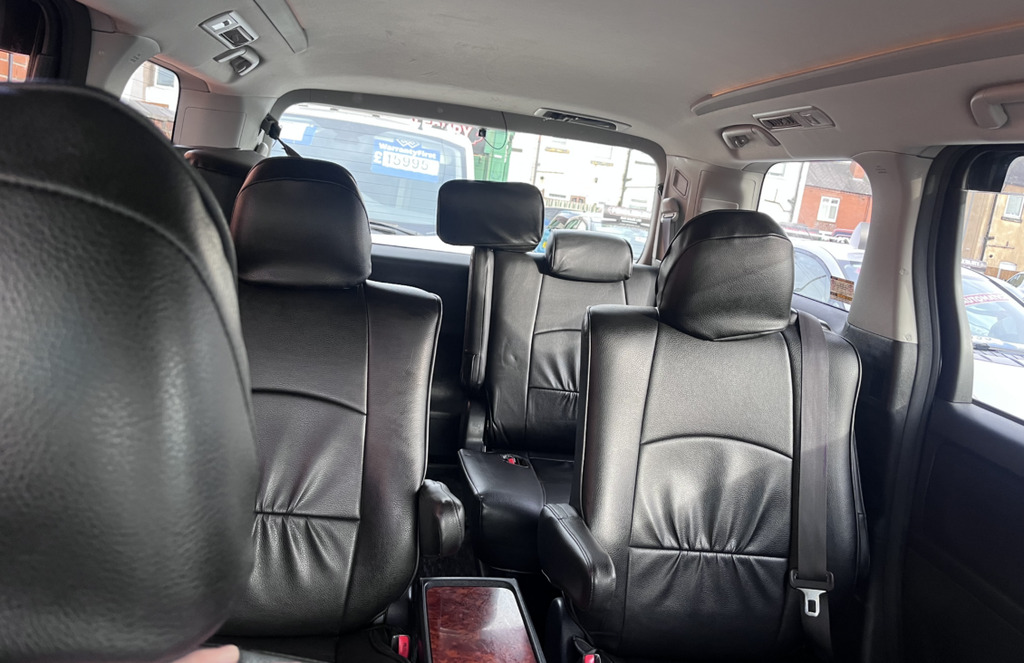 Toyota Vellfire Suv Black #6