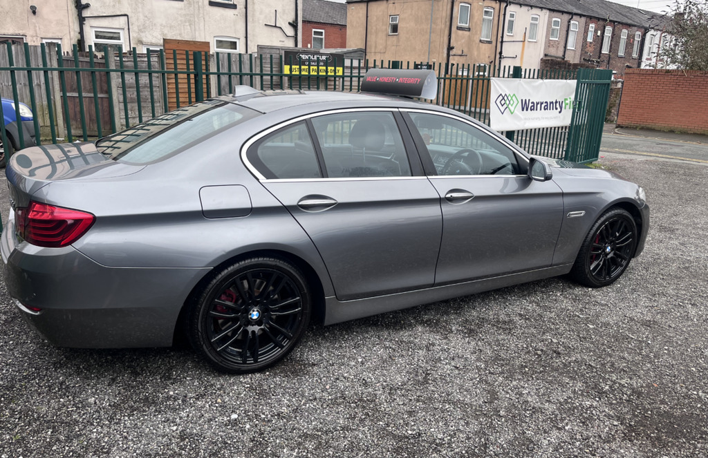 BMW 5 Series Saloon DU63YUN Black #3