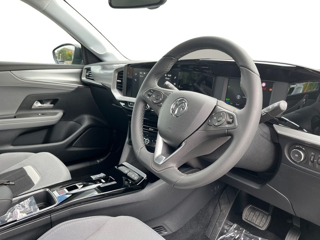 Vauxhall Mokka-e 50Kwh Design Suv 136 Ps MD24UHC Green #5