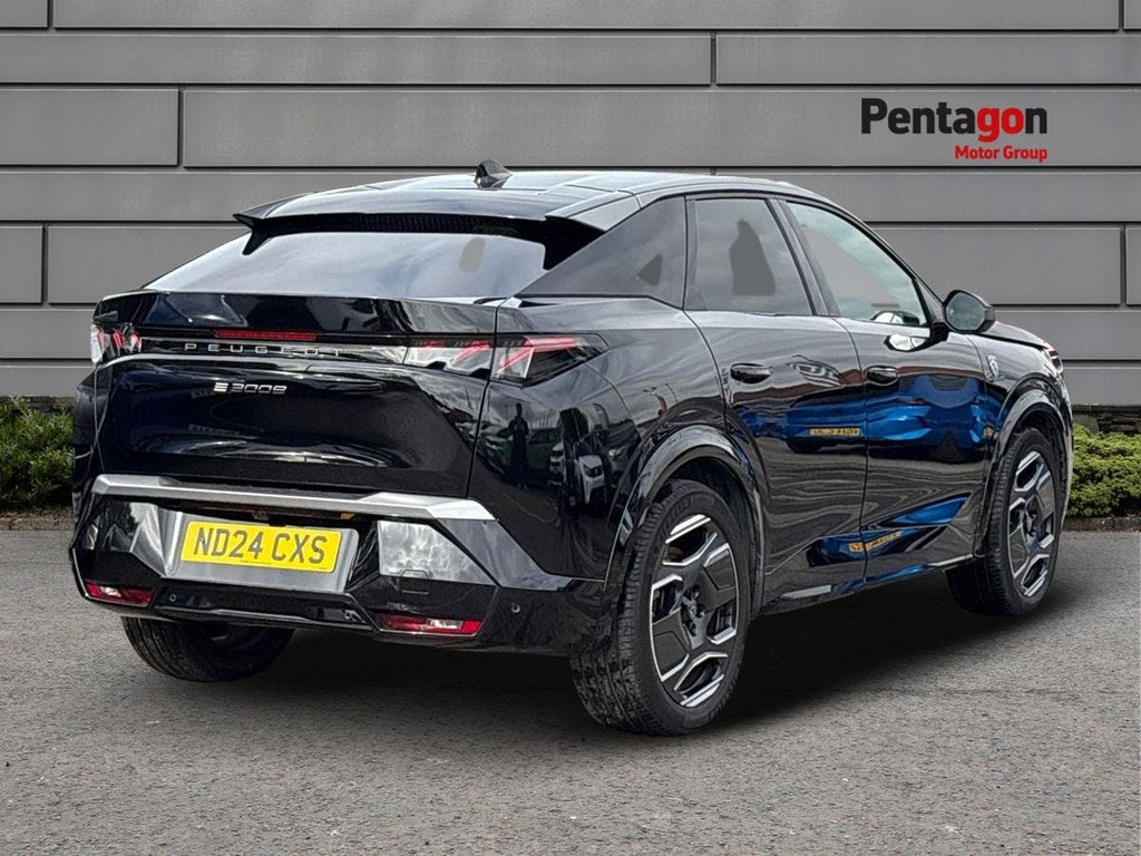 Peugeot 3008 73Kwh Gt Suv 210 Ps ND24CXS Black #4