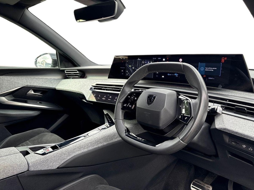 Peugeot 3008 73Kwh Gt Suv 210 Ps ND24CXS Black #5
