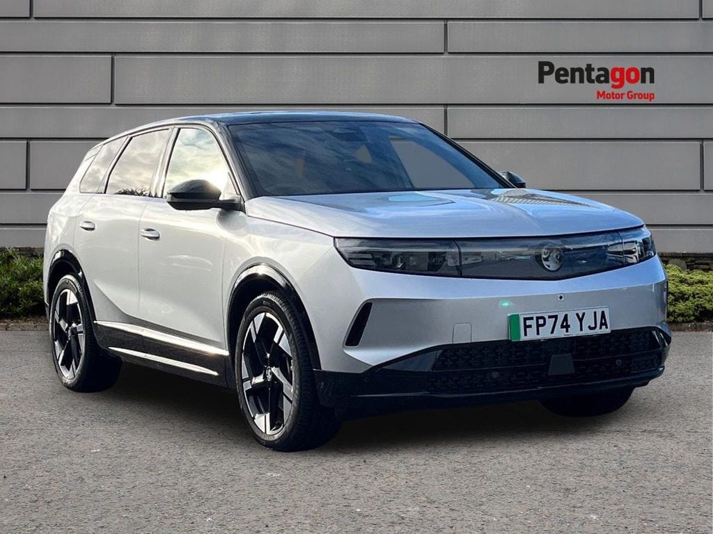 Vauxhall Grandland 73Kwh Ultimate Suv 213 Ps Silver