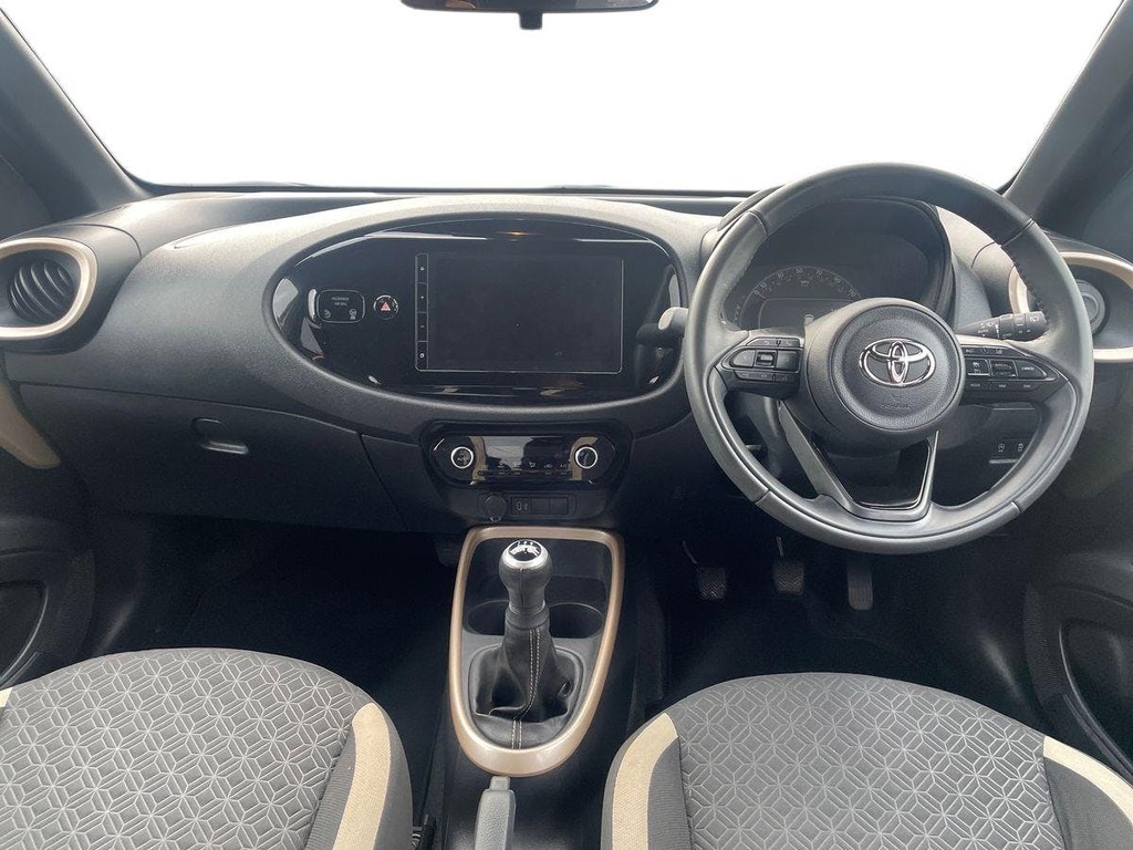 Toyota Aygo X 1.0 Vvt I Edge Hatchback Euro 6 YP73TNV Beige #6