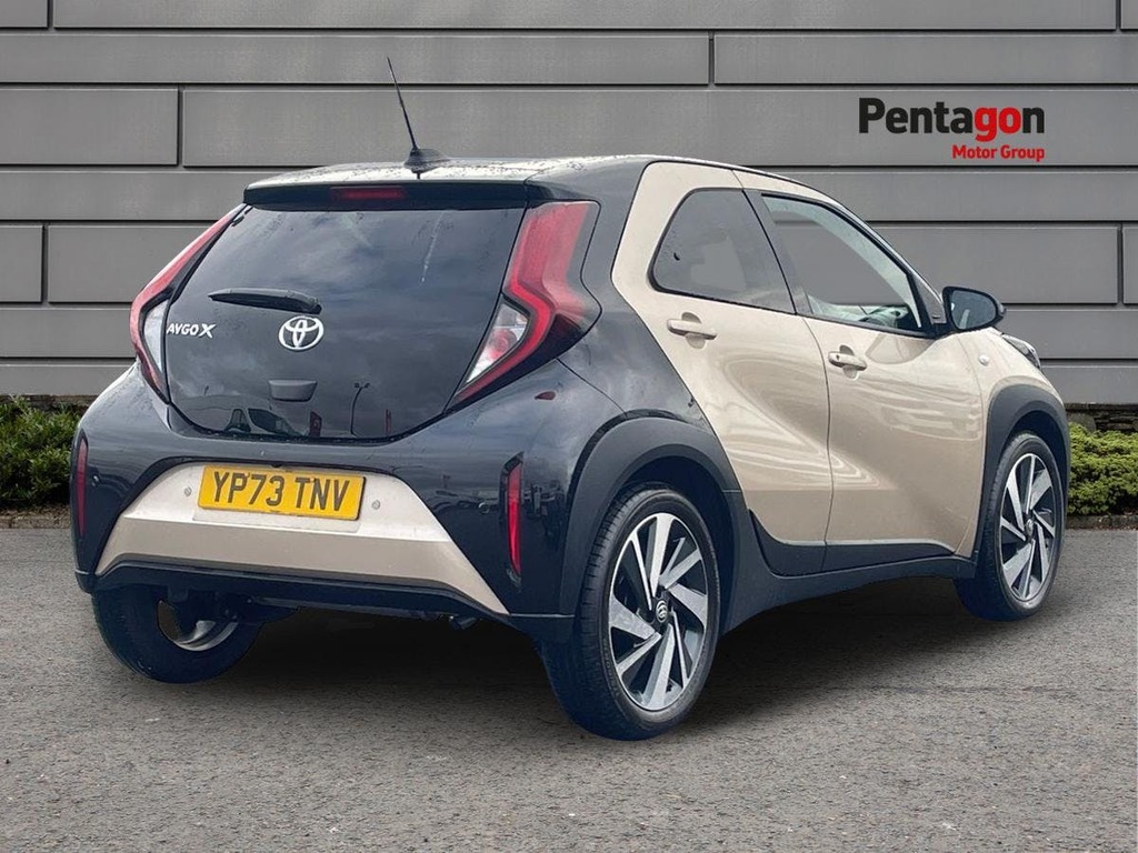 Toyota Aygo X 1.0 Vvt I Edge Hatchback Euro 6 YP73TNV Beige #4
