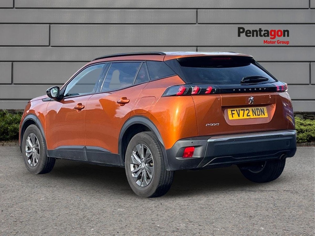Peugeot 2008 1.2 Puretech Active Premium Plus Suv M FV72NDN Orange #2