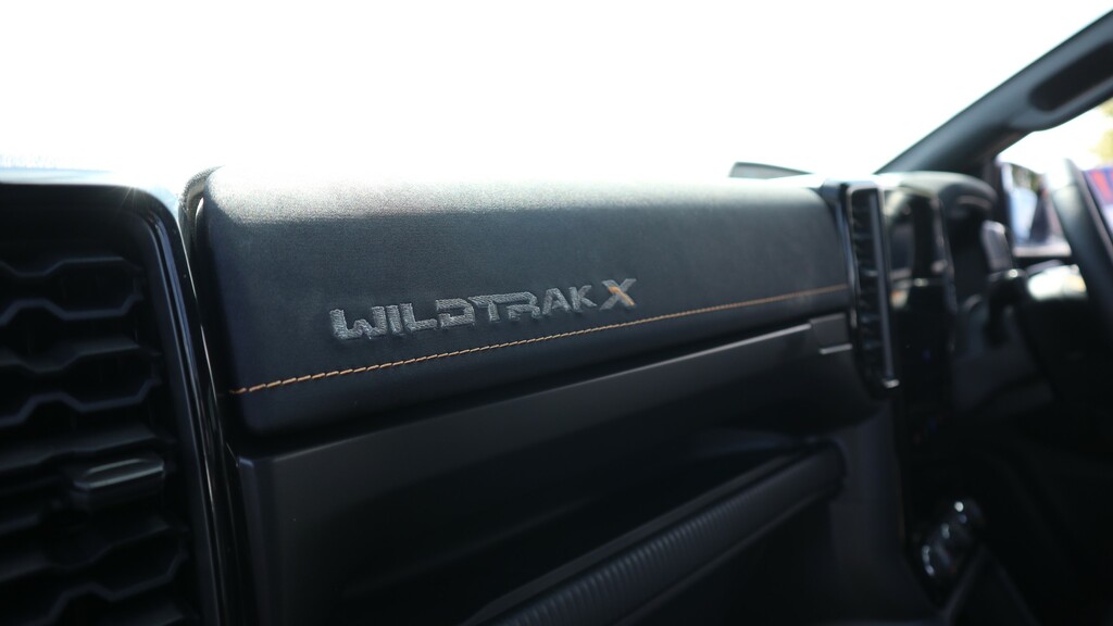 Ford Ranger Pick Up Dcab Wildtrak X 2.0 Ecoblue 205 MH73NUU Red #4