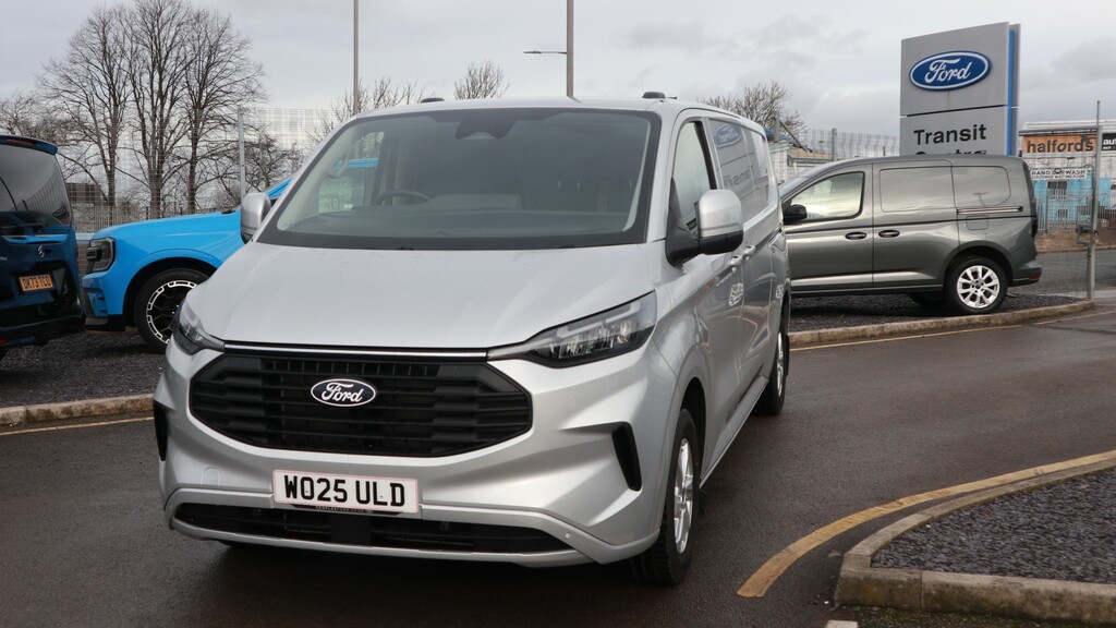 Ford Transit Custom 280 L2 Lwb H1 Limited 136Ps 6 Speed Panel Van WO25ULD Silver