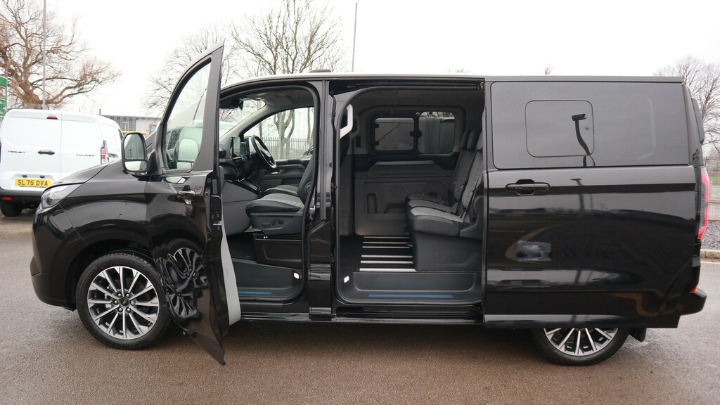 Ford Tourneo Custom L1 Swb H1 160Kw 71Kwh H1 Titanium X 8 Seater Black #5