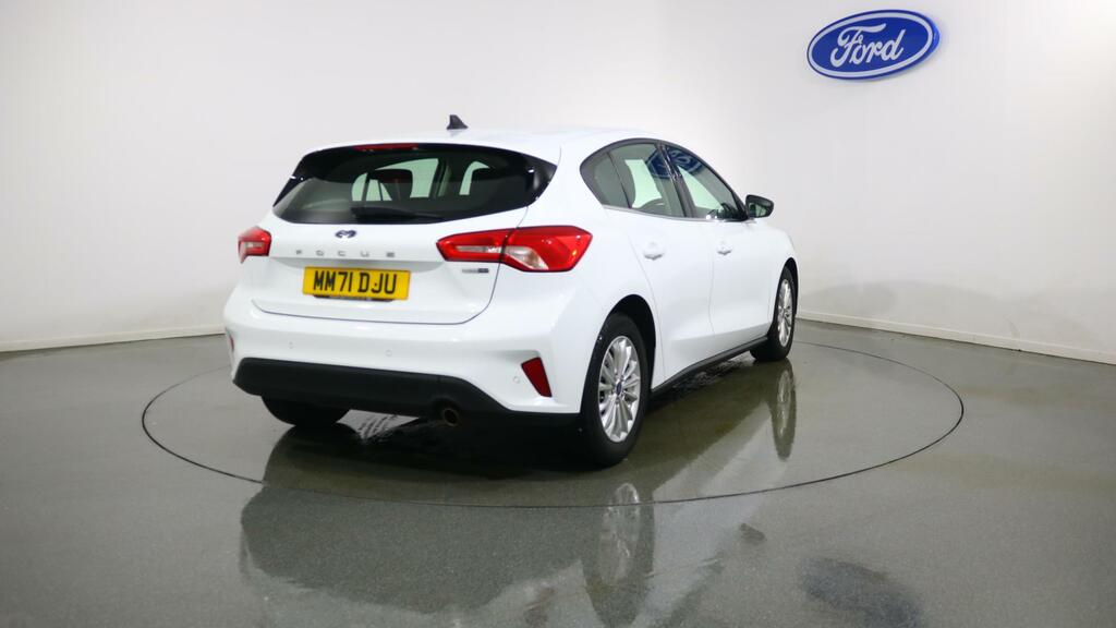 Ford Focus 1.0 Ecoboost Hybrid Mhev 125 Titanium Edition MM71DJU White #2