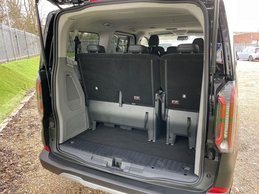 Ford Tourneo Custom Active 8 Black #6