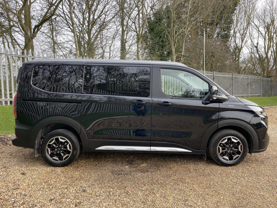 Ford Tourneo Custom Active 8 Black #4