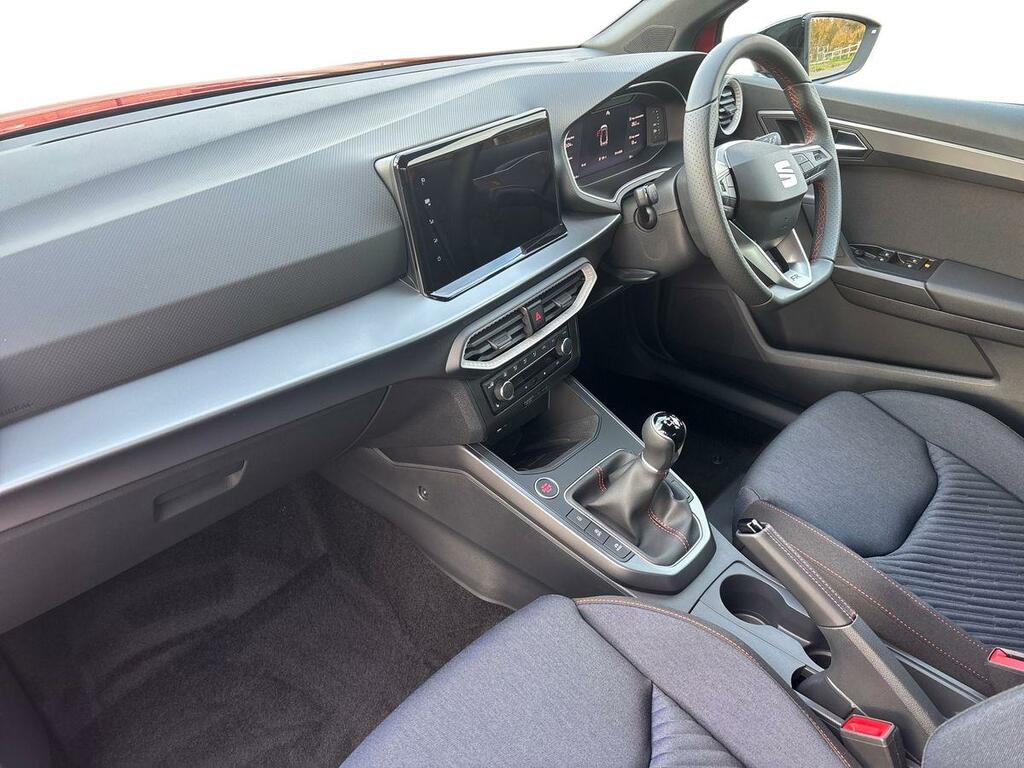 Seat Arona 1.0 Tsi 115 Fr Black Edition Red #6