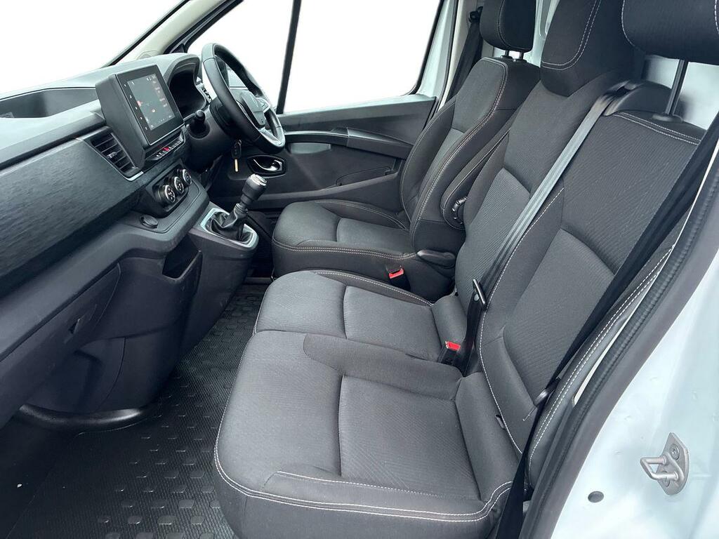 Renault Trafic Lwb 30 Blue Dci 130 Extra Safety Van HV74NZR White #6