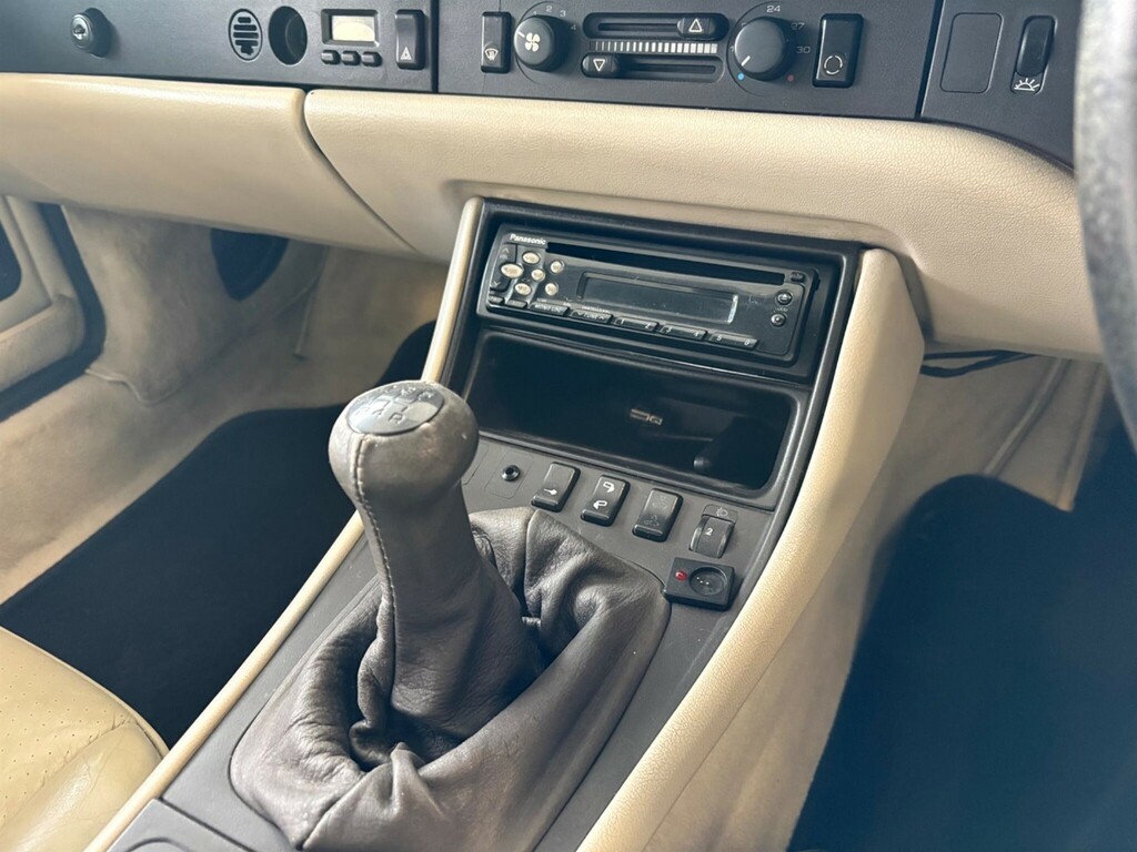 Porsche 944  Blue #5