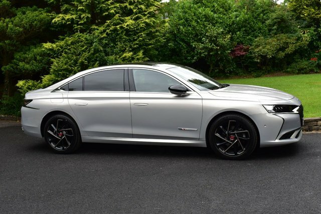 DS DS 9 1.6 Puretech Performance Line Saloon White #2