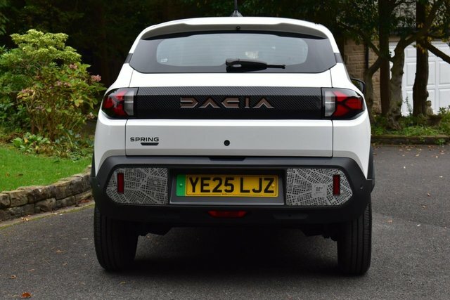 Dacia Spring 65 26.8Kwh Extreme Hatchback 65 YE25LJZ White #4
