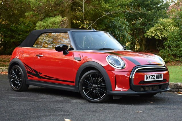 Mini Convertible 1.5 Cooper Exclusive Convertible Steptr Red