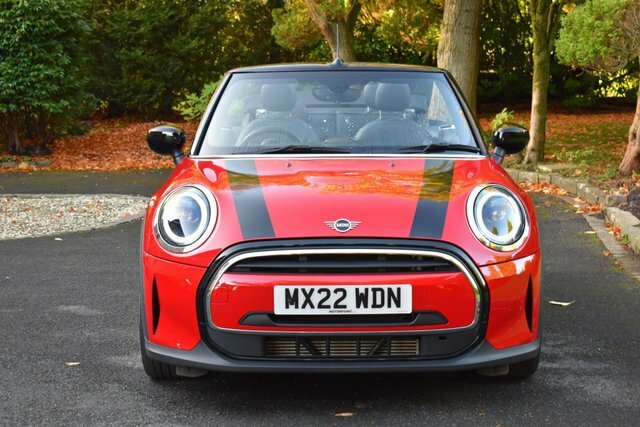 Mini Convertible 1.5 Cooper Exclusive Convertible Steptr MX22WDN Red #5