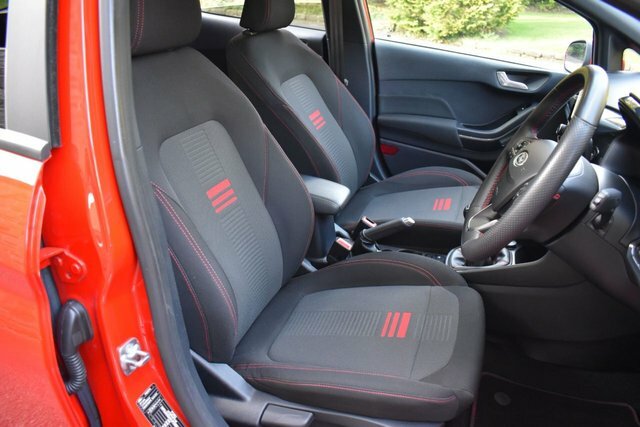 Ford Fiesta 1.0T Ecoboost St-line Hatchback DF23FYG Red #6