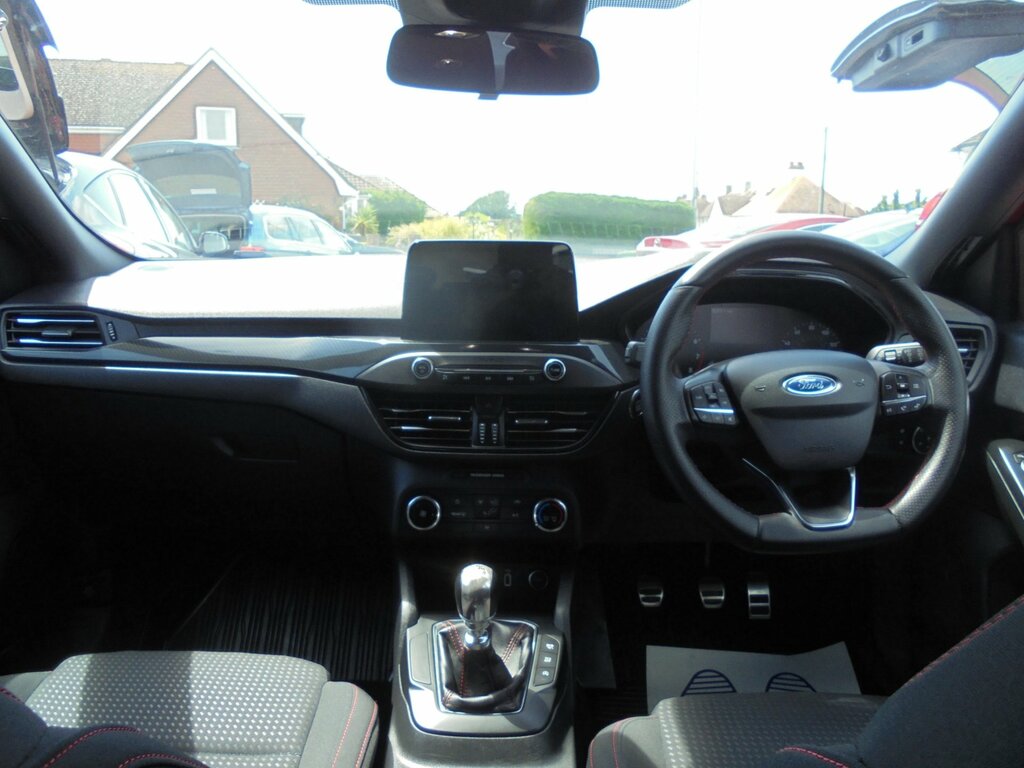 Ford Focus St-line 1.0 Ecoboost 125 6 WP68BXF Red #4