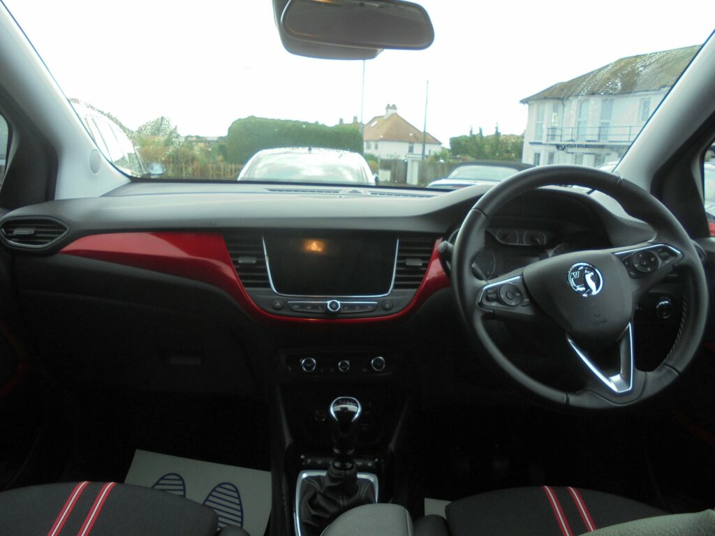 Vauxhall Crossland Sri Nav Turbo 6 HT70OVZ White #4