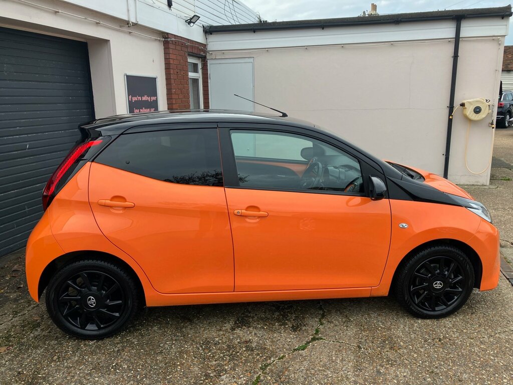 Toyota Aygo X X-cite 1.0 Vvt-i Euro 6 71 Ps X-shif HW20HMD Orange #6