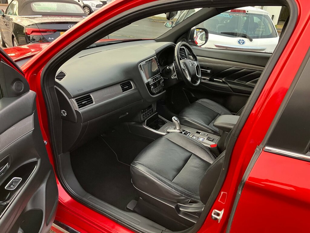 Mitsubishi Outlander 2.4H 13.8Kwh 4H Twinmotor Suv Plug-in H WM19ZVC Red #6