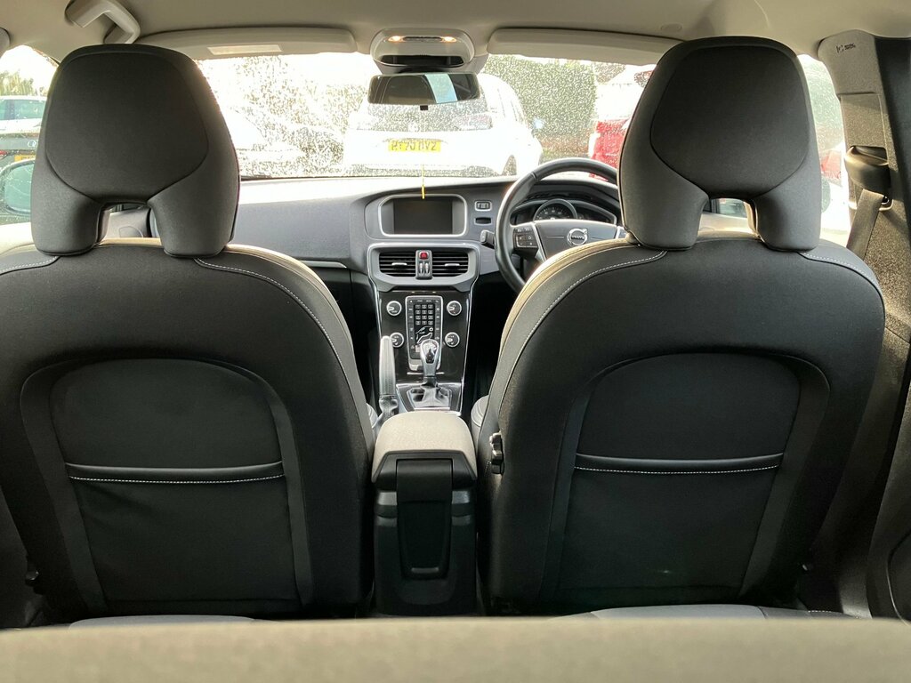 Volvo V40 T3 Momentum Nav Plus 1.5 Hatchback Aut RX17XAS Blue #4