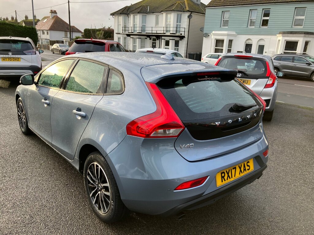 Volvo V40 T3 Momentum Nav Plus 1.5 Hatchback Aut RX17XAS Blue #3