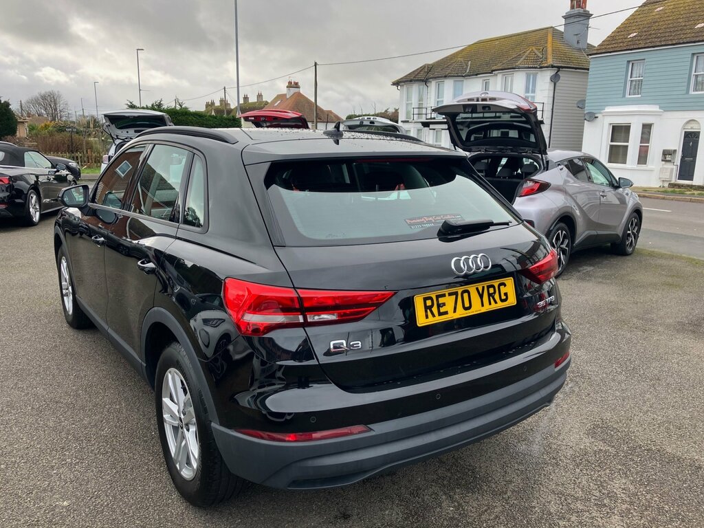 Audi Q3 Technik 1.5 Tfsi Cod 35 Suv S Tronic E RE70YRG Black #3