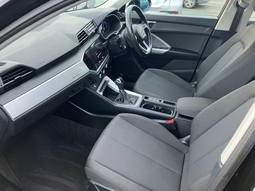 Audi Q3 Technik 1.5 Tfsi Cod 35 Suv S Tronic E RE70YRG Black #6