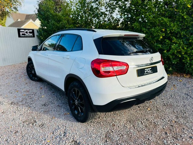 Mercedes-Benz GLA Class 2018 1.6 Gla200 Se Suv 7G-dct Euro 6 S YP18MXF White #2
