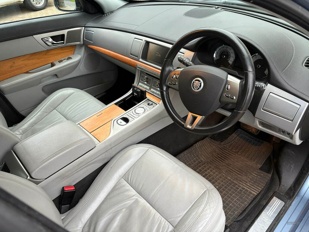 Jaguar XF 3.0D V6 Luxury Blue #3