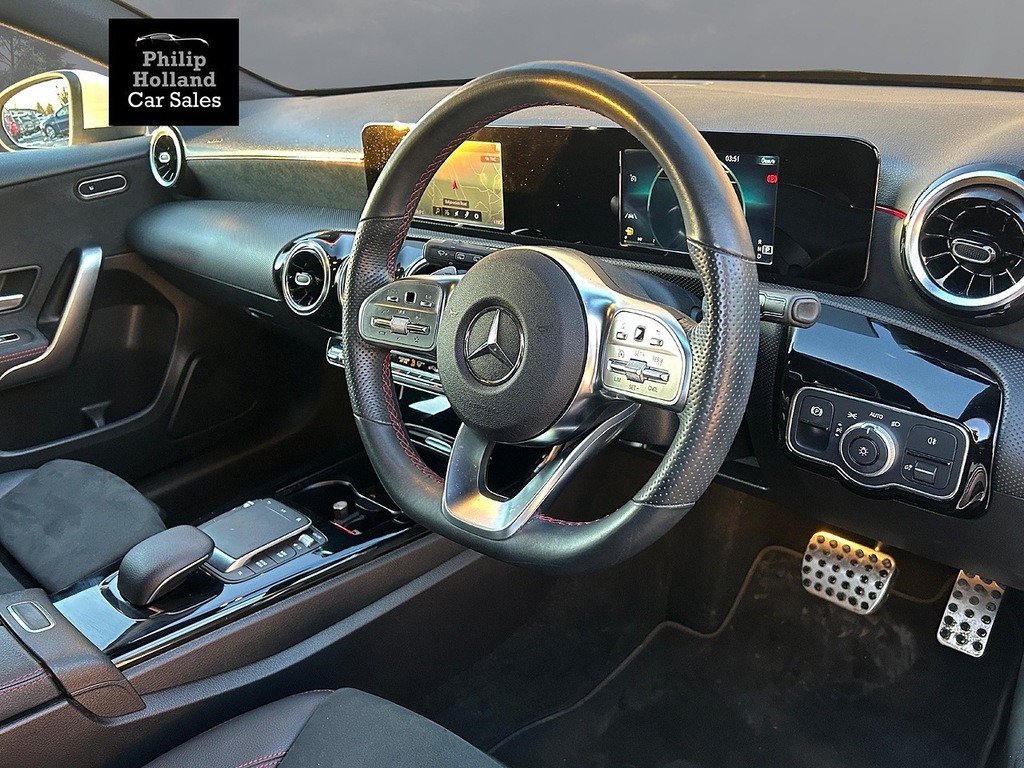 Mercedes-Benz A Class Hatchback LS70BDU White #5