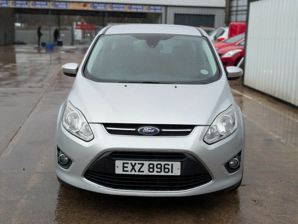 Ford Focus C-Max Titanium Red #3