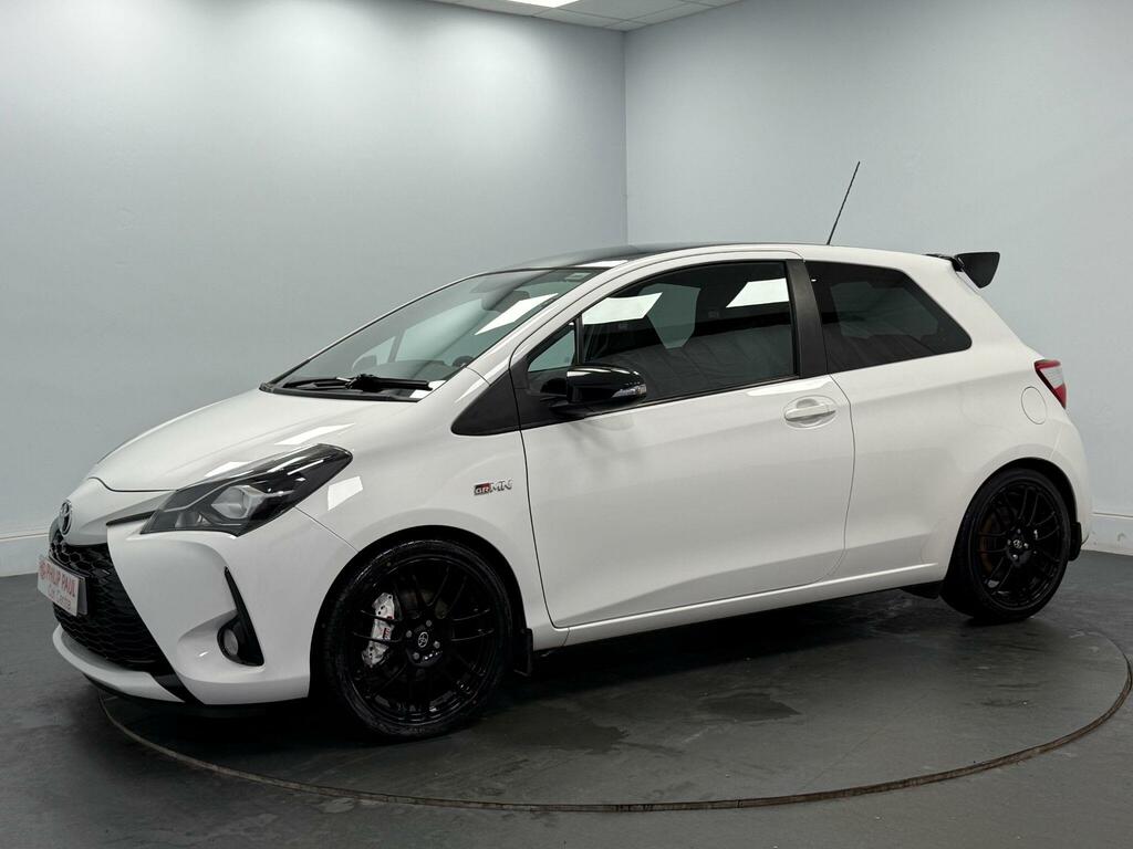Toyota Yaris 1.8 Supercharged Grmn Edition White #2