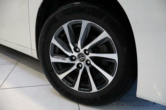 Toyota Alphard Executive Lounge 2.5 Hybrid White #3