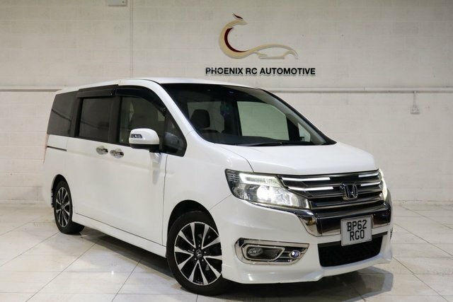 Honda StepWagon Spada 2.0L White #1
