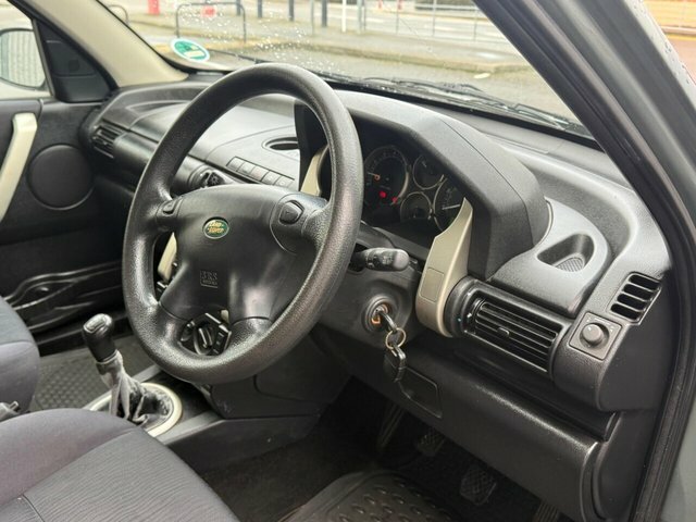 Land Rover Freelander Hse Black #41