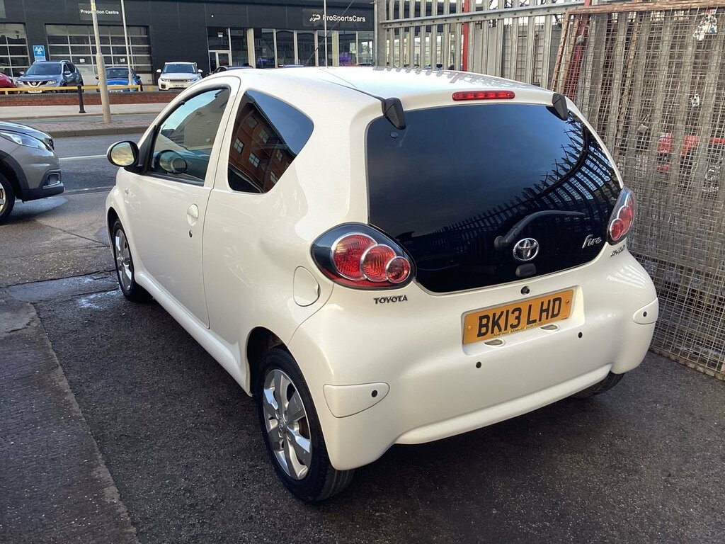 Toyota Aygo Aygo Hatchback BK13LHD White #6