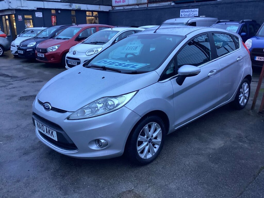 Ford Fiesta Fiesta Hatchback Silver #5