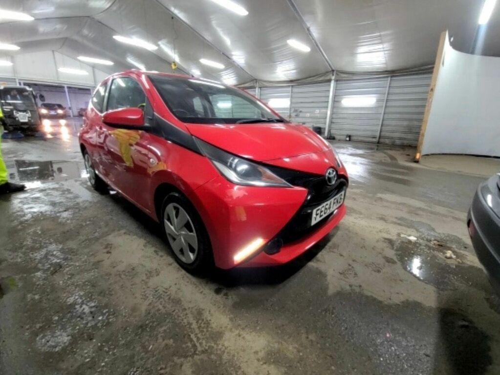 Toyota Aygo 1.0 Vvt-i X-play Hatchback Euro Red