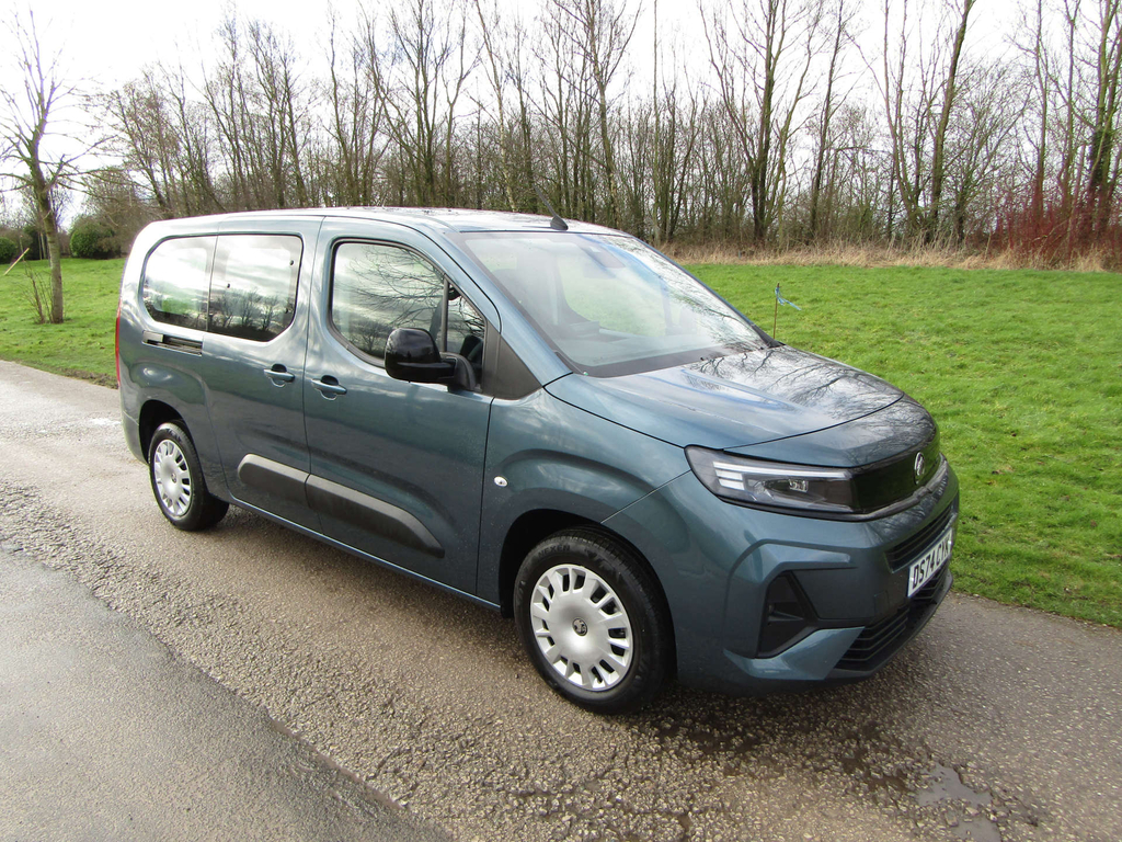 Vauxhall Combo Life XL Lwb Wheelchair Accessible Vehicle Wav 4000 Mil  #2