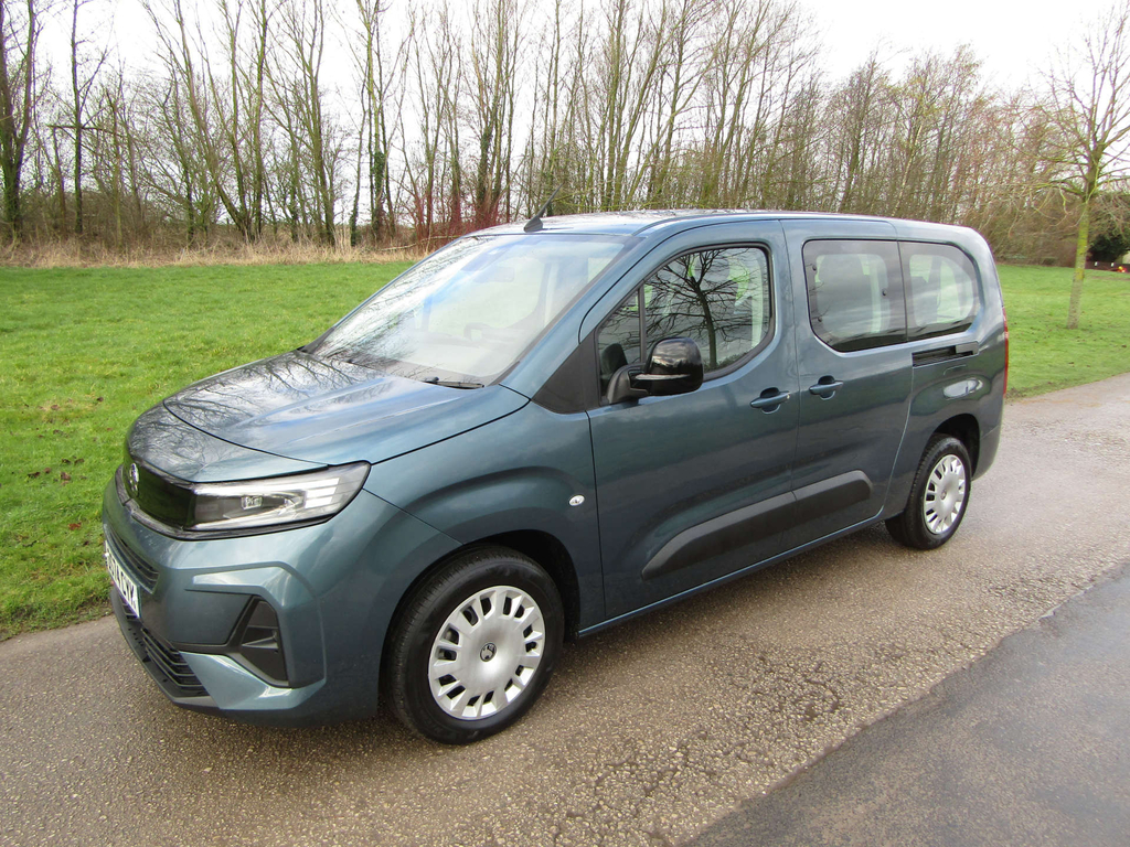 Vauxhall Combo Life XL Lwb Wheelchair Accessible Vehicle Wav 4000 Mil  #3