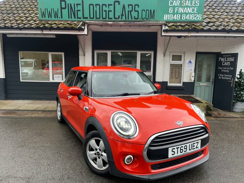 Mini Hatch 1.5L Cooper Classic Orange