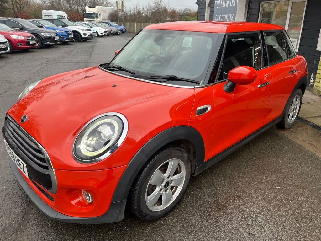 Mini Hatch 1.5L Cooper Classic ST69UEZ Orange #5