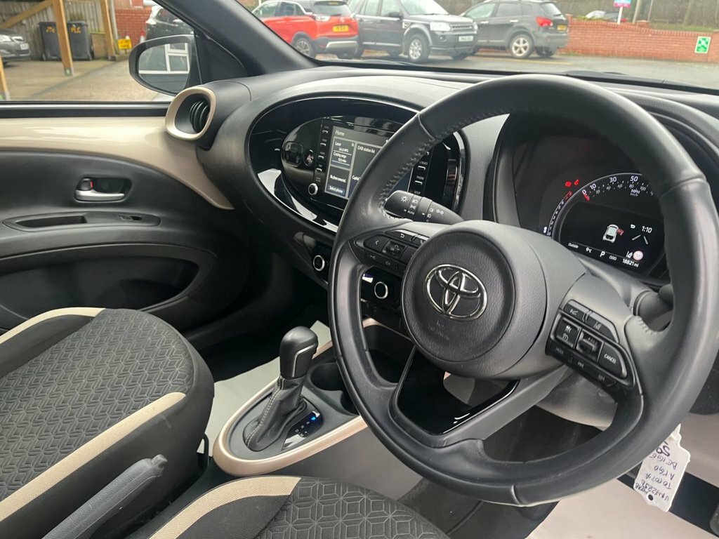 Toyota Aygo X 1L Edge VN72ZSD Beige #2