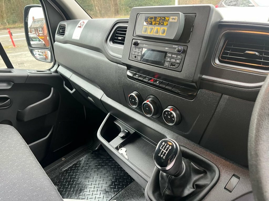 Vauxhall Movano Diesel White #3