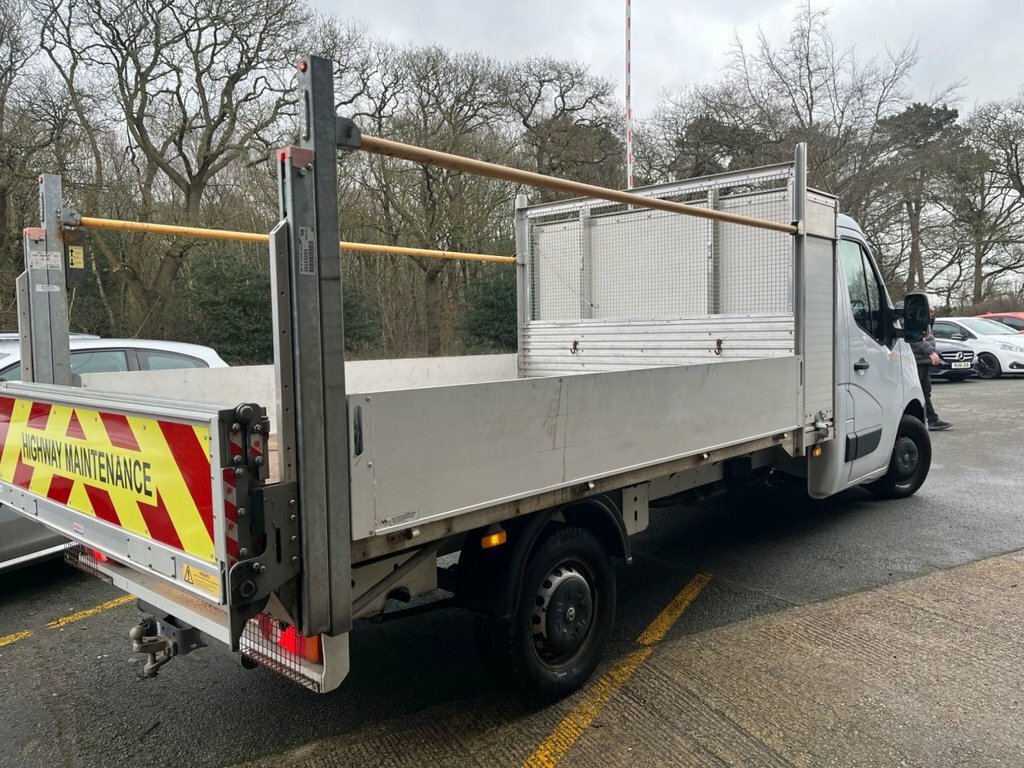 Vauxhall Movano Diesel White #4
