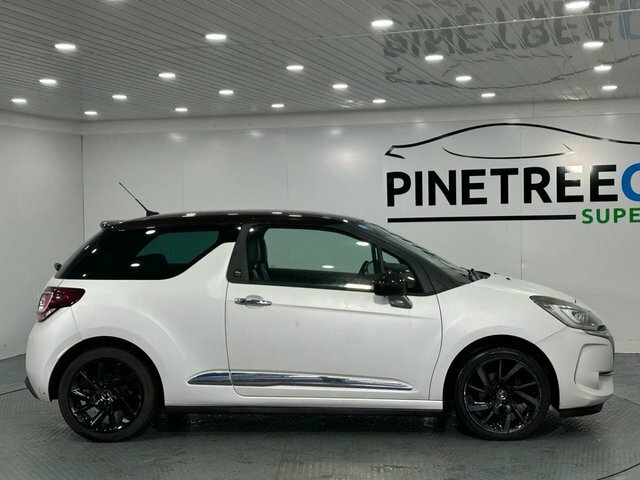 DS DS 3 1.2 Puretech Givenchy Le Makeup Hatchback Petr MC17FCX White #4